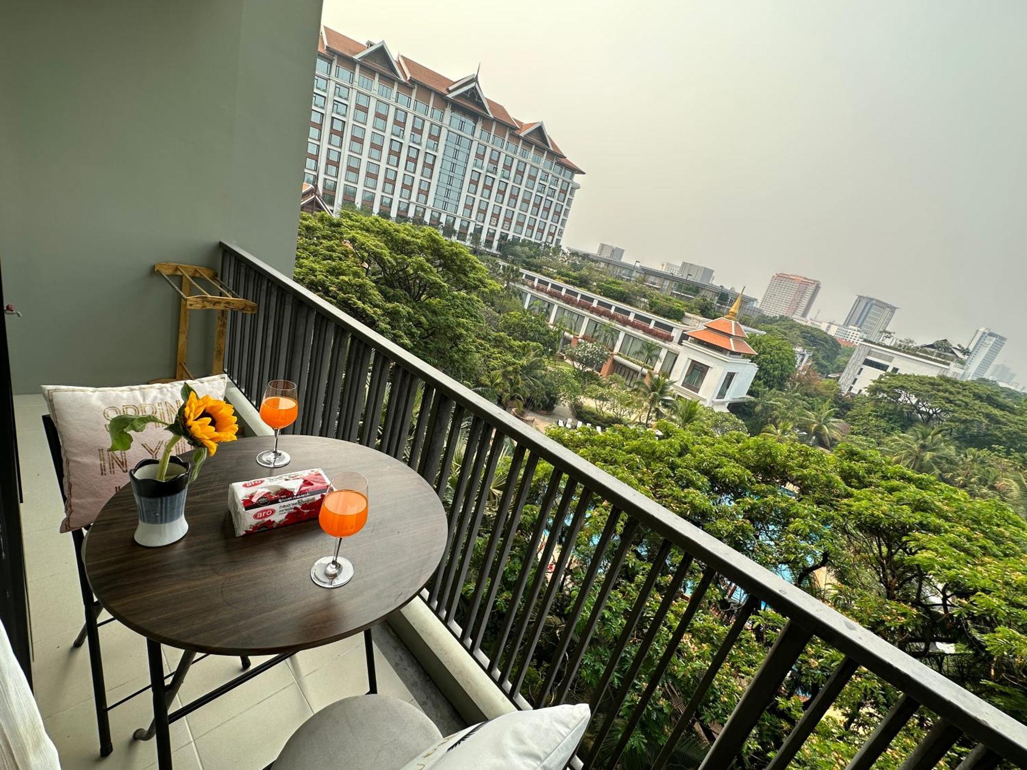 The Astra Condo Changkhlan In Chiang Mai Eksteriør billede